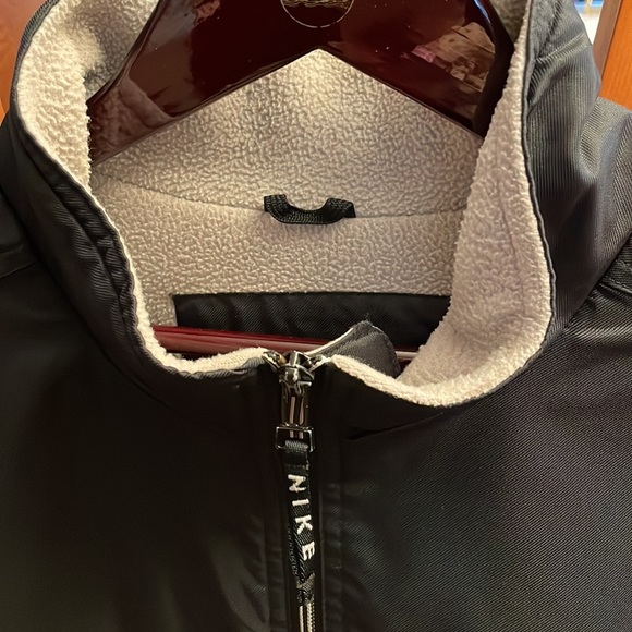 Nike Jacket - Picture 3 of 8